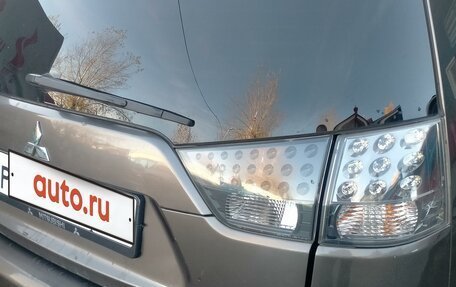 Mitsubishi Outlander III рестайлинг 3, 2010 год, 1 400 000 рублей, 2 фотография