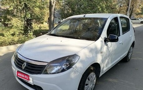 Renault Sandero I, 2013 год, 440 000 рублей, 2 фотография