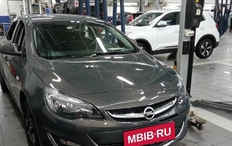 Opel Astra J, 2014 год, 567 000 рублей, 2 фотография