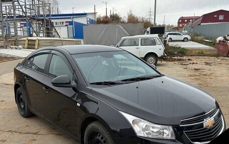 Chevrolet Cruze II, 2013 год, 900 000 рублей, 4 фотография