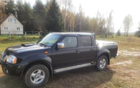 Nissan NP300, 2013 год, 2 300 000 рублей, 3 фотография