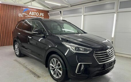 Hyundai Santa Fe III рестайлинг, 2017 год, 2 970 000 рублей, 2 фотография