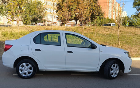 Renault Logan II, 2017 год, 1 050 000 рублей, 4 фотография