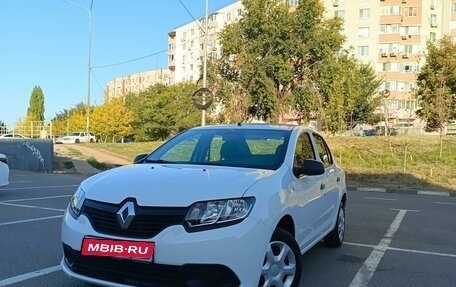 Renault Logan II, 2017 год, 1 050 000 рублей, 13 фотография