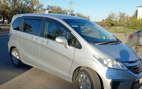 Honda Freed I, 2014 год, 1 350 000 рублей, 1 фотография