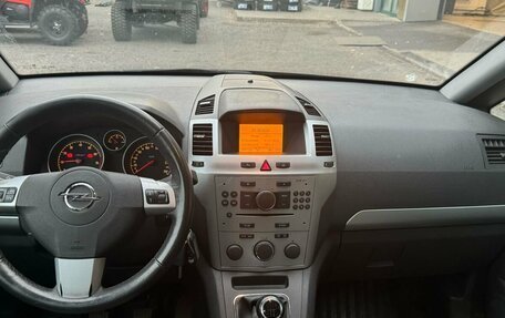 Opel Zafira B, 2012 год, 899 000 рублей, 5 фотография