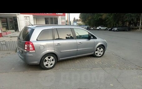 Opel Zafira B, 2008 год, 650 000 рублей, 2 фотография