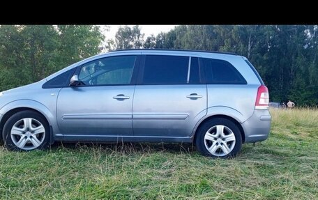 Opel Zafira B, 2008 год, 650 000 рублей, 4 фотография