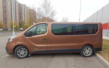 Renault Trafic, 2017 год, 2 500 000 рублей, 2 фотография