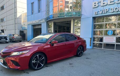 Toyota Camry, 2019 год, 3 450 000 рублей, 2 фотография