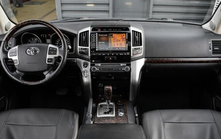 Toyota Land Cruiser 200, 2013 год, 3 750 000 рублей, 34 фотография