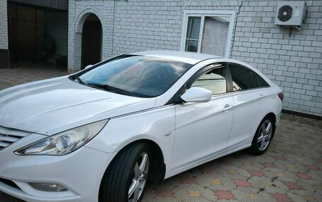 Hyundai Sonata VI, 2011 год, 1 100 000 рублей, 7 фотография