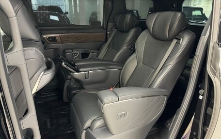 Toyota Alphard, 2023 год, 17 990 000 рублей, 8 фотография