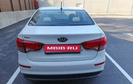 KIA Rio III рестайлинг, 2016 год, 1 400 000 рублей, 4 фотография