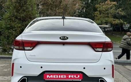 KIA Rio IV, 2021 год, 1 650 000 рублей, 2 фотография