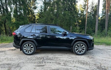 Toyota RAV4, 2021 год, 3 950 000 рублей, 17 фотография