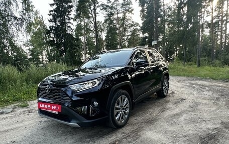 Toyota RAV4, 2021 год, 3 950 000 рублей, 19 фотография