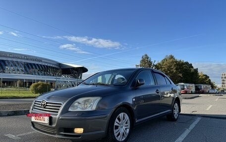 Toyota Avensis III рестайлинг, 2005 год, 695 000 рублей, 5 фотография