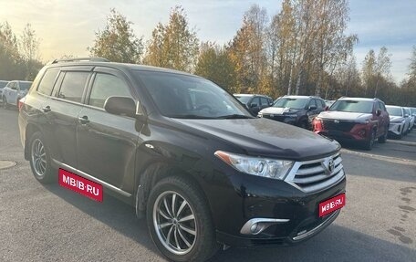 Toyota Highlander III, 2013 год, 2 250 000 рублей, 1 фотография