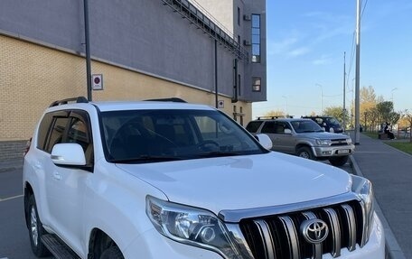 Toyota Land Cruiser Prado 150 рестайлинг 2, 2014 год, 3 570 000 рублей, 2 фотография