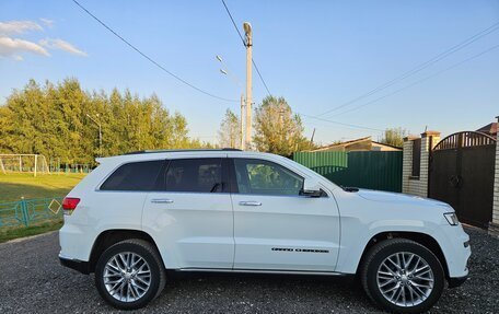 Jeep Grand Cherokee, 2018 год, 4 700 000 рублей, 5 фотография