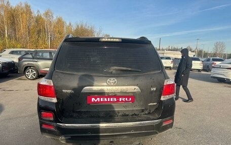 Toyota Highlander III, 2013 год, 2 250 000 рублей, 5 фотография