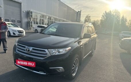 Toyota Highlander III, 2013 год, 2 250 000 рублей, 3 фотография