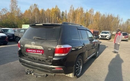 Toyota Highlander III, 2013 год, 2 250 000 рублей, 4 фотография