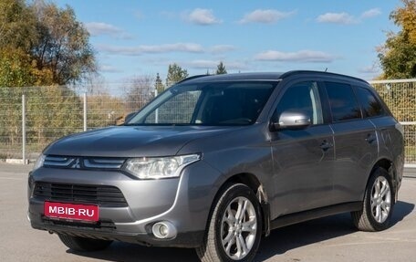 Mitsubishi Outlander III рестайлинг 3, 2012 год, 1 800 000 рублей, 1 фотография