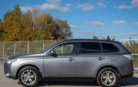 Mitsubishi Outlander III рестайлинг 3, 2012 год, 1 800 000 рублей, 13 фотография