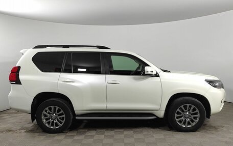 Toyota Land Cruiser Prado 150 рестайлинг 2, 2017 год, 5 100 000 рублей, 4 фотография