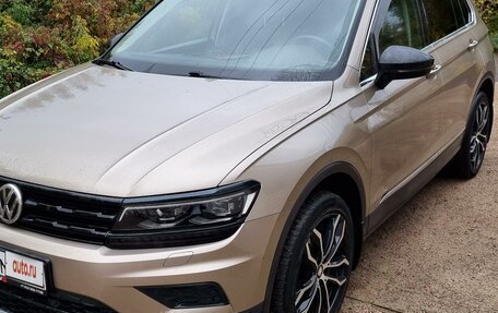 Volkswagen Tiguan II, 2017 год, 2 950 000 рублей, 3 фотография