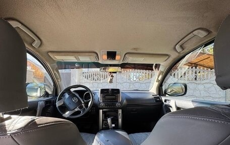 Toyota Land Cruiser Prado 150 рестайлинг 2, 2012 год, 3 350 000 рублей, 9 фотография