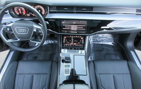 Audi A8, 2021 год, 5 900 000 рублей, 10 фотография