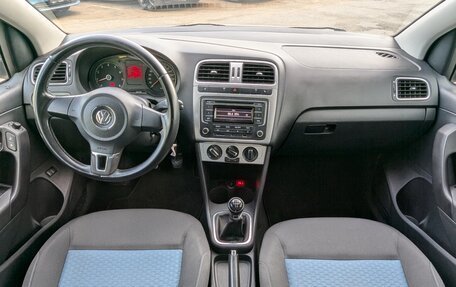 Volkswagen Polo VI (EU Market), 2013 год, 899 000 рублей, 23 фотография