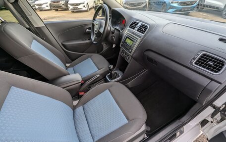 Volkswagen Polo VI (EU Market), 2013 год, 899 000 рублей, 21 фотография