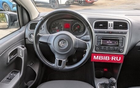 Volkswagen Polo VI (EU Market), 2013 год, 899 000 рублей, 24 фотография