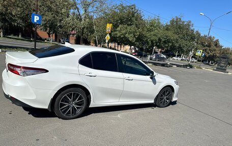 Toyota Camry, 2021 год, 3 350 000 рублей, 4 фотография