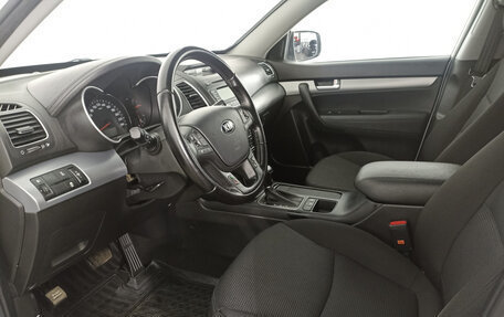 KIA Sorento II рестайлинг, 2013 год, 2 133 000 рублей, 16 фотография