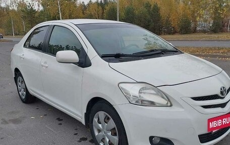 Toyota Yaris III рестайлинг, 2008 год, 650 000 рублей, 2 фотография