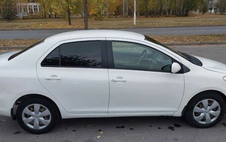 Toyota Yaris III рестайлинг, 2008 год, 650 000 рублей, 5 фотография