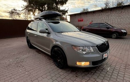 Skoda Superb III рестайлинг, 2010 год, 1 300 000 рублей, 24 фотография