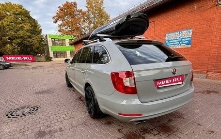 Skoda Superb III рестайлинг, 2010 год, 1 300 000 рублей, 19 фотография