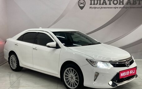 Toyota Camry, 2016 год, 1 748 000 рублей, 3 фотография