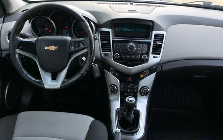 Chevrolet Cruze II, 2012 год, 810 000 рублей, 8 фотография