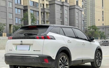 Peugeot 2008 II, 2020 год, 2 100 000 рублей, 4 фотография