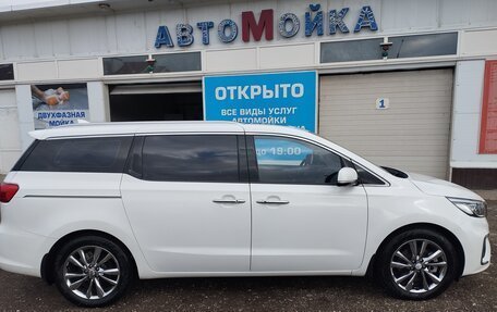 KIA Carnival III, 2018 год, 3 300 000 рублей, 8 фотография