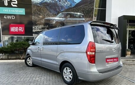 Hyundai Grand Starex Grand Starex I рестайлинг 2, 2012 год, 2 200 000 рублей, 2 фотография