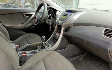 Hyundai Elantra V, 2012 год, 800 000 рублей, 10 фотография