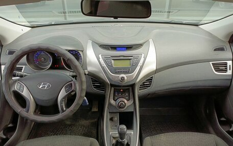 Hyundai Elantra V, 2012 год, 800 000 рублей, 12 фотография